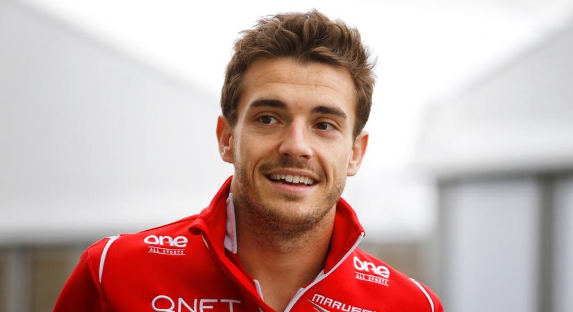 A borzalmas balesete után esélye sem volt a túlélésre: tíz éve hunyt el a tragikus sorsú Forma–1-es pilóta, Jules Bianchi
