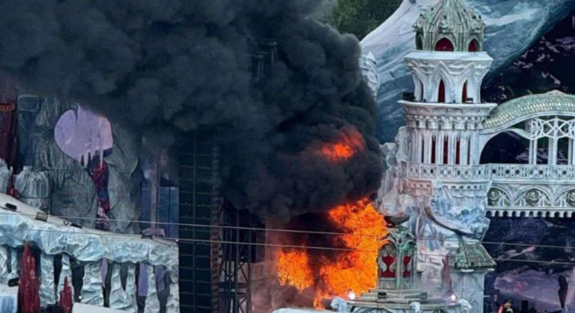 Tűz és jég: két nappal nyitás előtt leégett a Tomorrowland nagyszínpada