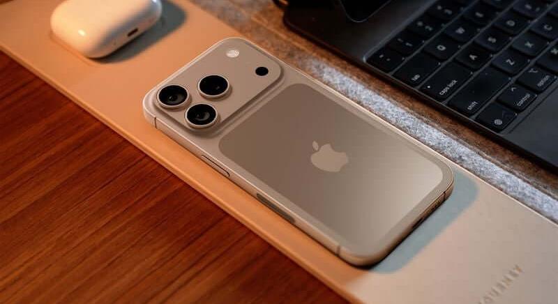 Pletykacsokor: milyen színű lesz az iPhone 17?